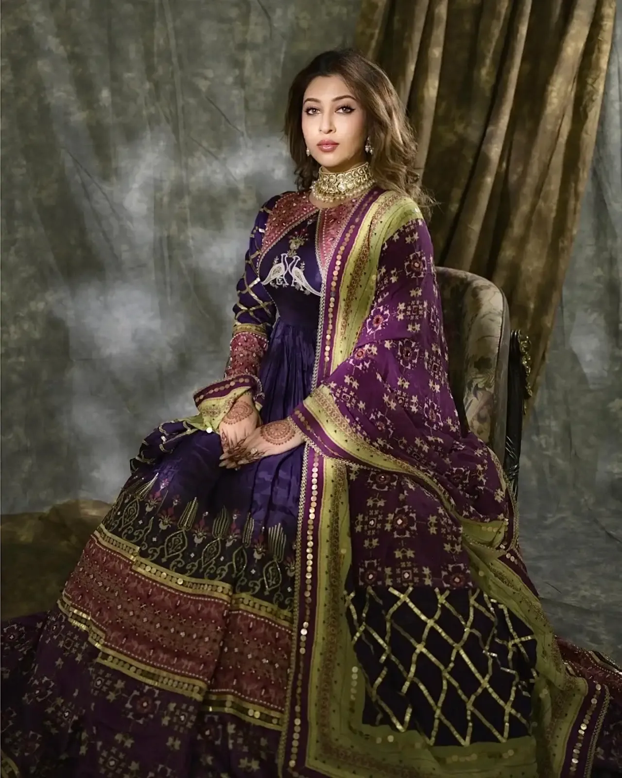 NORTH INDIAN ACTRESS SONARIKA BHADORIA IN TRADITIONAL VIOLET DRESS 3